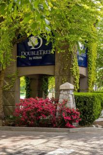 DoubleTree by Hilton North Vancouver - 3