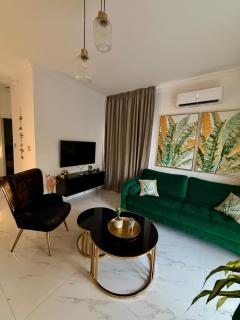 Brand New Luxury Retreat-Pool-5 Min to Beach - 8