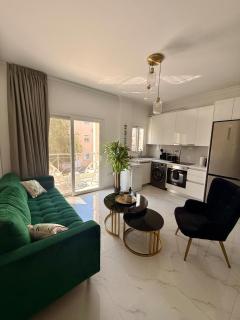 Brand New Luxury Retreat-Pool-5 Min to Beach - 8
