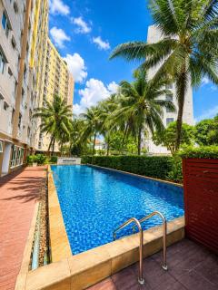 SkyView Condo Phuket Old Town Pool Gym Rooftop - 3