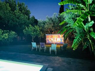 Cottage & private swimming pool - 2