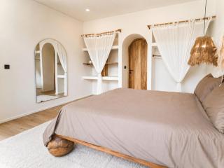 Trendy Boho 3BR Cozy Living 5min to La Brisa - 1