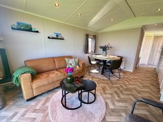 Chalet direct aan Waddenzee - 9