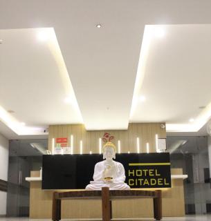 Hotel Citadel - 1