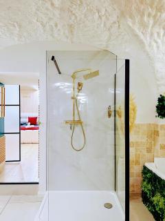 Love Room X - Jacuzzi, Sauna & Pièce Secrète - 5
