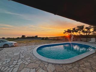 Villa Lara with Pool, Novalja - 0