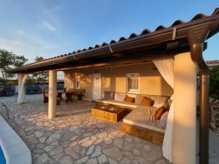 Villa Lara with Pool, Novalja - 8