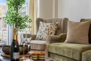 Comfortable 3-Bed House in Leeds by 53 Degrees Property, Sleeps 5 with Parking & Garden! - 8