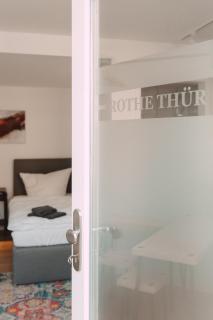 Das Haus zur Rothen Thür 2 - 7
