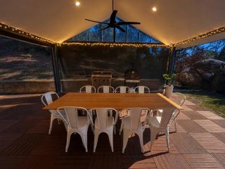 Zig Zag Retreat - Hilltop Home With Stunning Views - 2