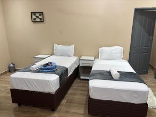 Fallsview Guest House - 3