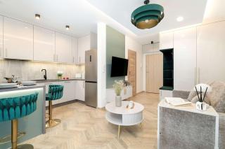 Modern Studio with Terrace in Poznań Center by Noclegi Renters - 9