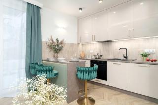 Modern Studio with Terrace in Poznań Center by Noclegi Renters - 7