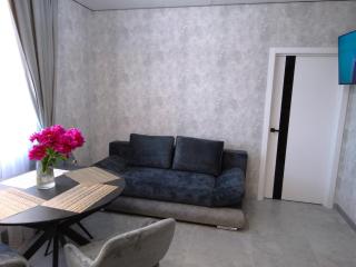 Apartments by the sea on Literaturna Street - 1
