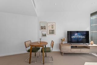 Urban Heights on Margaret Stylish City Stay - 7