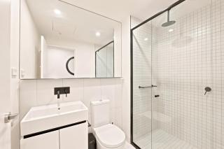 Luxury Southbank Sky Retreat in CBD w carpark - 2