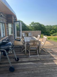 A charming unique lodge, with log burner and incredible views - 9