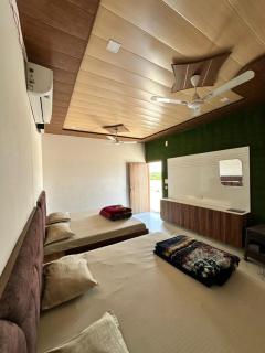 The Empire Hotel - 1