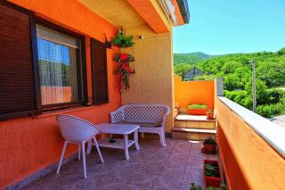 Holiday Home with Swimming Pool & Jacuzzi - 9