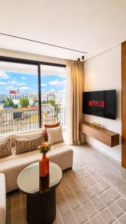 Oasis Luxury Residence Bright Balcony Apartment - 4