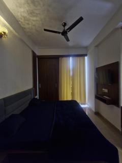 The snug nest in winsten park - 1