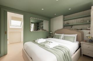 Elegant 3BDR House with Garden in Penge - 0