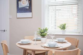 Vacant Nests Cozy Central apartment Free Wi-Fi - 2