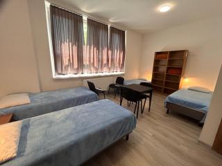 Schronisko Młodzieżowe Oleandry - 9