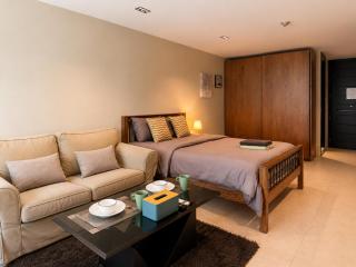 Central 1BR 50sqm Walk to BTS & Night Market - 8