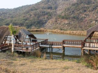 Emahlathini Guest Farm - 4