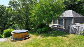 Higher Mapstone Luxury Dartmoor Retreat with Hot Tub, Views and Games Barn - 4