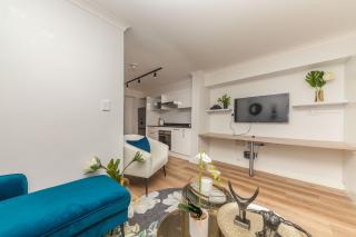 Colourful and Cosy Studio Apartment in Newlands - 1