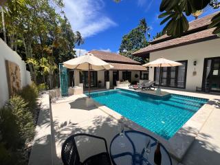 Villa Mirada Maenam - Renovated Four Bedroom with Private Pool - 0
