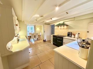 Serene Yorkshire Wolds Cottage Sleeps 6 EV - 6