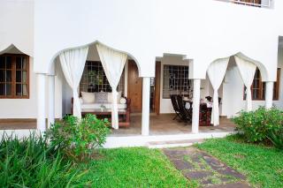 Beverly Suites - 4