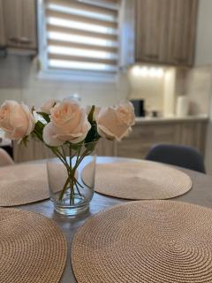 Beautiful apartment in the village square! - 2