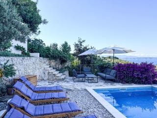 Holiday Home Wunderschöne Steinvilla mit tollem Ausblick by Interhome - 4