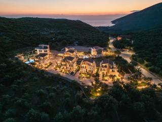 Val D'or Olive Village - 0