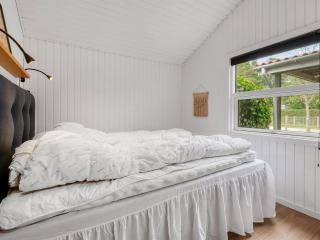 Holiday Home Hermand - 700m from the sea by Interhome - 6