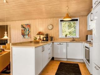 Holiday Home Anelisa - 1-2km from the sea by Interhome - 4