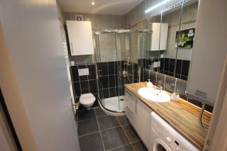 Close Palais - Calm - Brand New - Cannes - 1