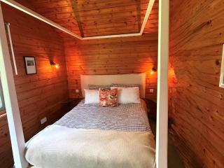 Chalet Lodge 4 Hot Tub by Interhome - 7