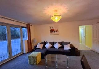 Coventry Fremington Pet Friendly 2 Bedroom Apartment - 3