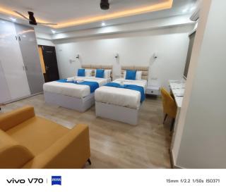 Niharika Heights Luxury Hotel - 4
