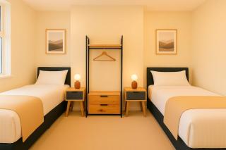 City Center 2BR Retreat for 4 with Free Parking - 5