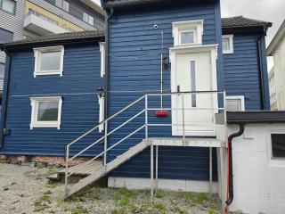 The Blue House 1833-2, Gratis parkering, Sentralt - 0