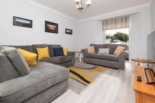 Large House in Looe, Near Beach and Bars with Great Views, Free Parking and Free Access to a Nearby Indoor Swimming Pool - 7