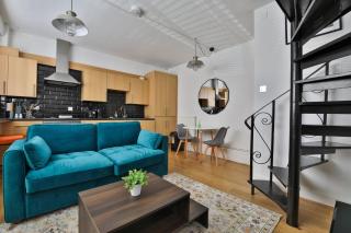 Stylish 1-Bed Detached Coach House in Canton - 9