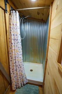 Cabin Getaway - Hot Tub, Scenic Views, Hiking - 3