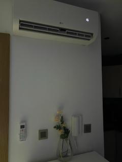Modern apartment with pool view - 2